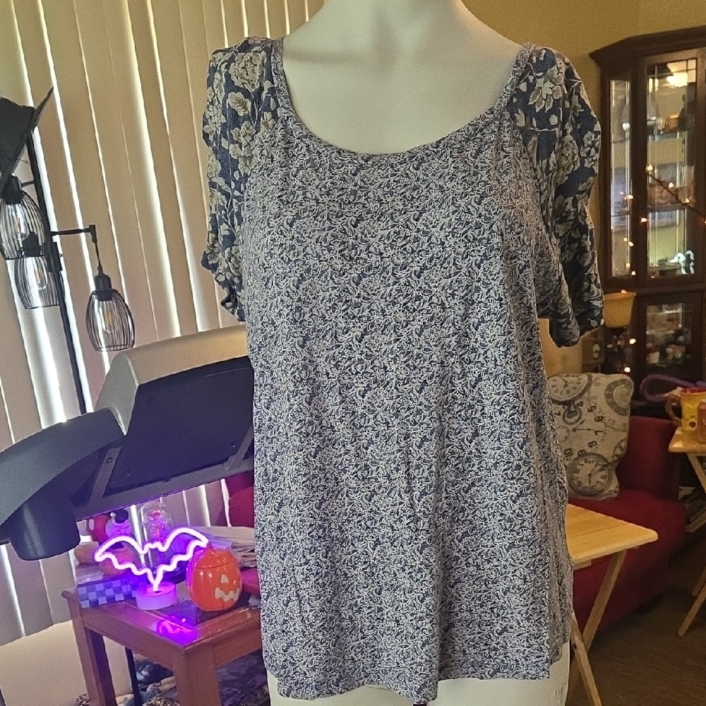 Floral Patteren Blue Shirt